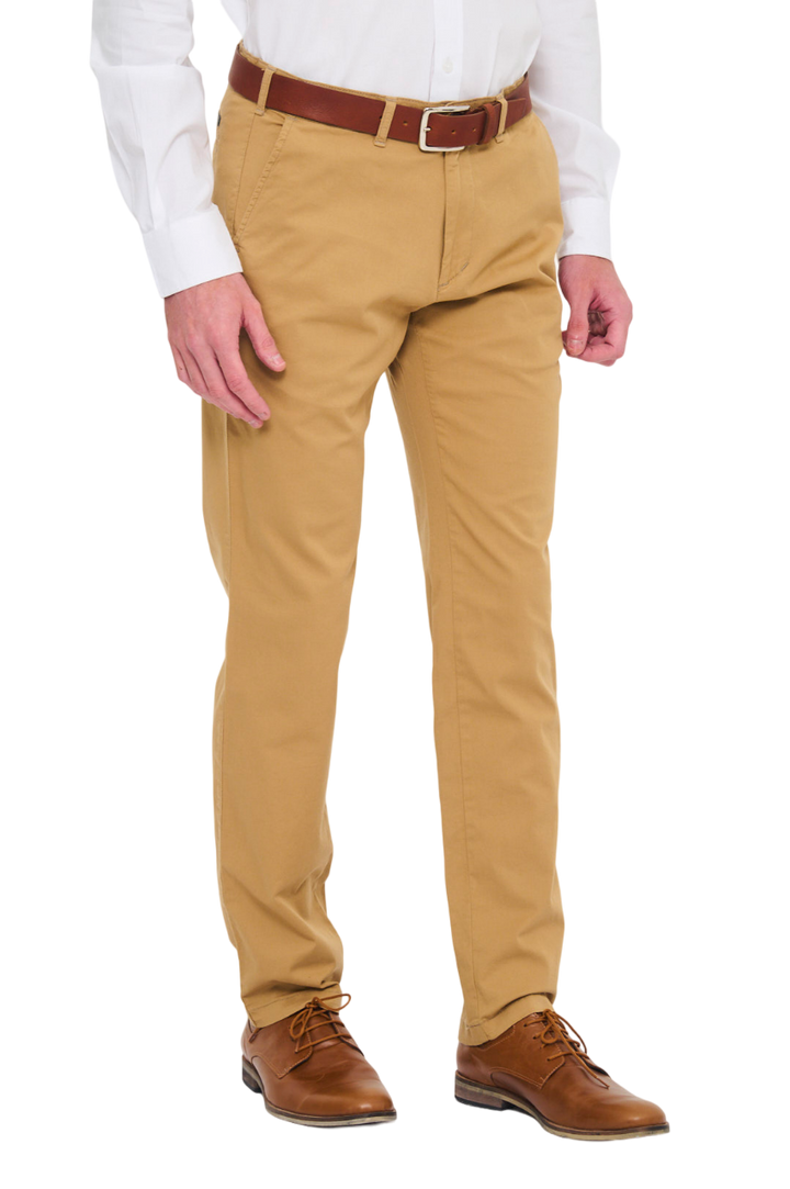 PANTALON SIN PINZAS BASICO GABARDINA LIVIANA BEIGE