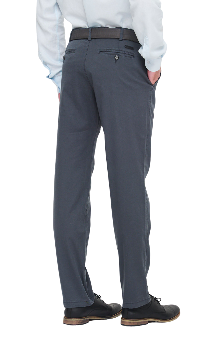 PANTALON SIN PINZAS BASICO GABARDINA LIVIANA GRIS