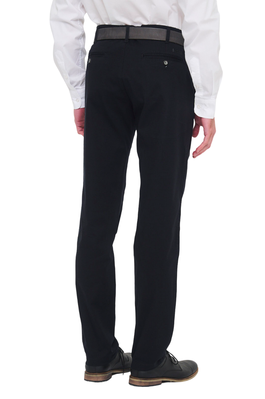 PANTALON SIN PINZAS BASICO GABARDINA LIVIANA NEGRO