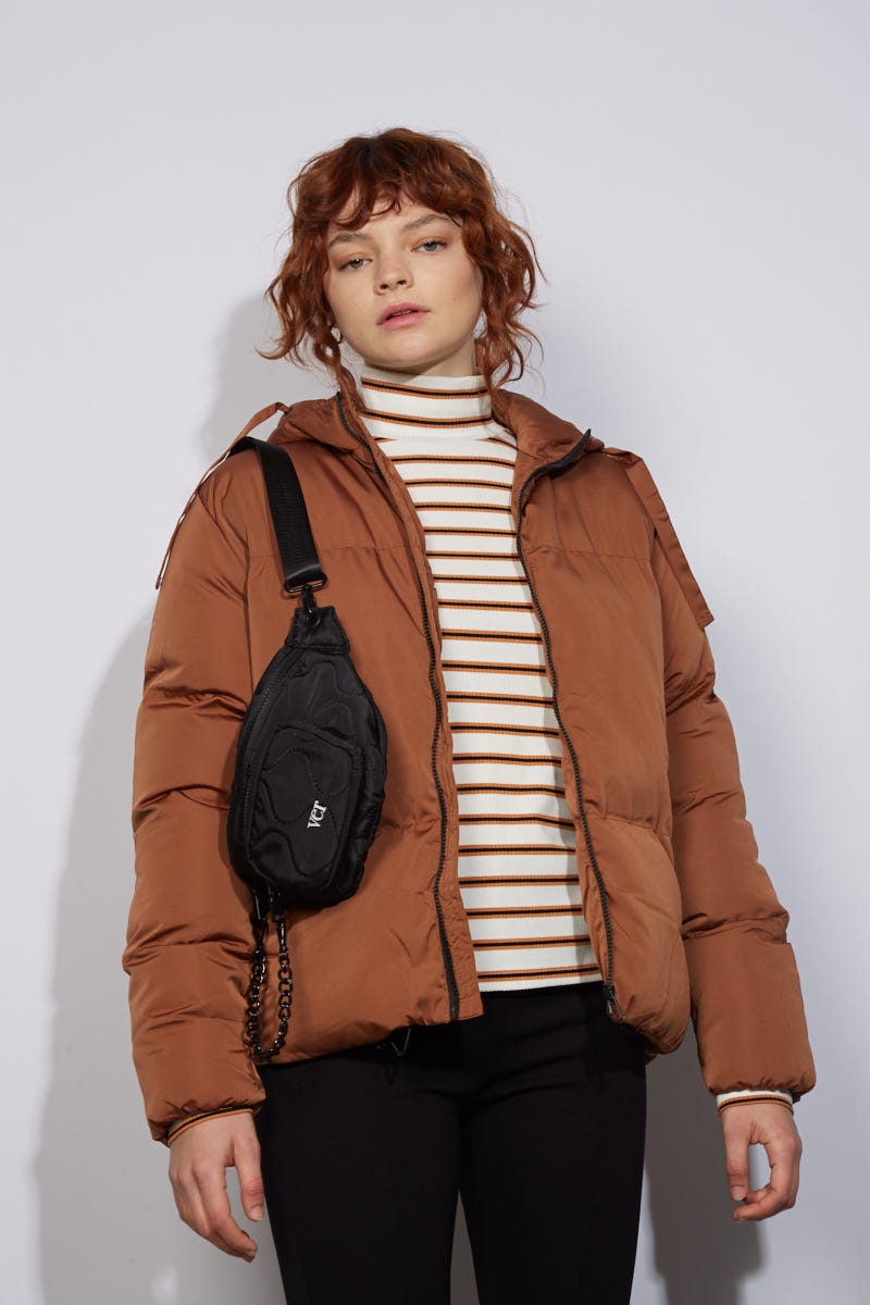 Campera Puffer Marron con Capucha