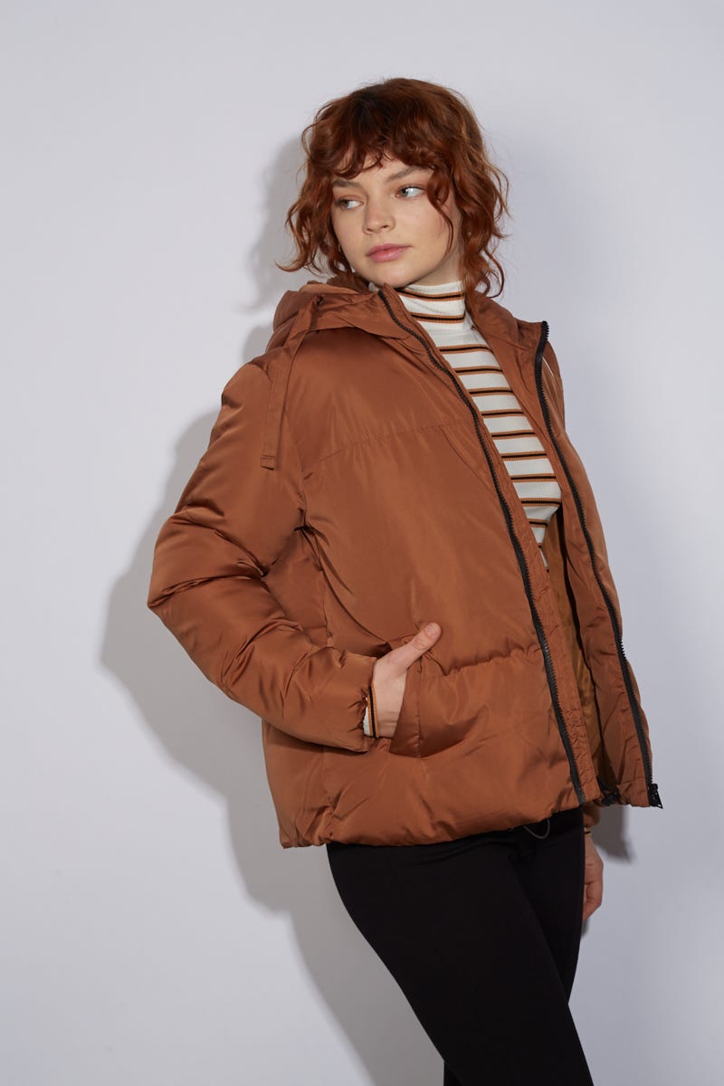 Campera Puffer Marron con Capucha