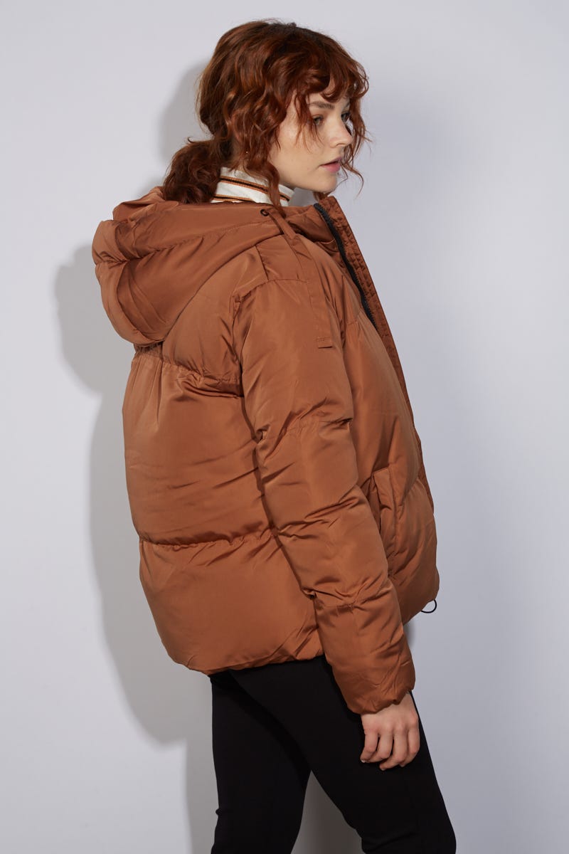 Campera Puffer Marron con Capucha