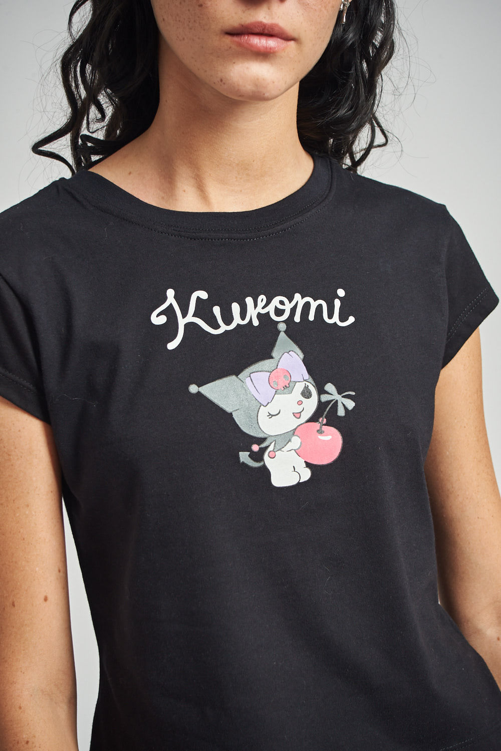 REMERA KITTY CHERRY H