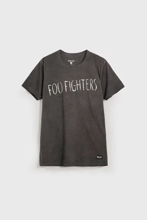 REMERA DISTORTION FOO FIGHTERS WRITING